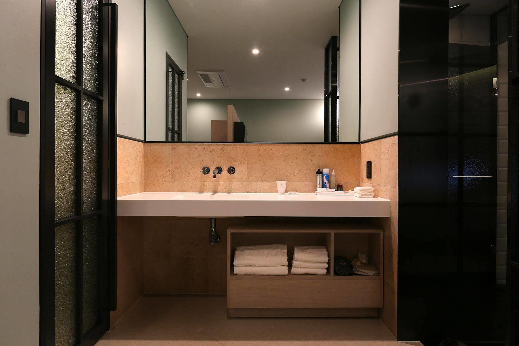 Circle Hotel Incheon Extérieur photo